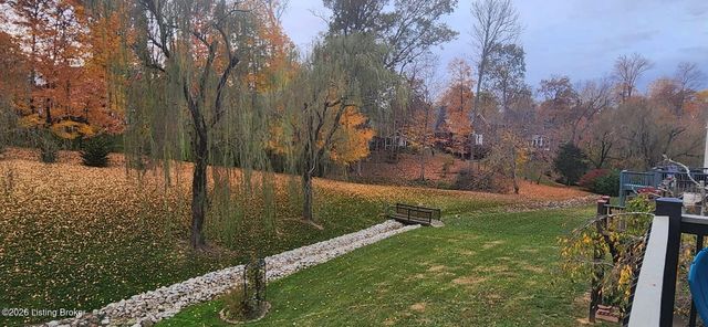 4505 Saratoga Woods Dr, Louisville, KY 40299