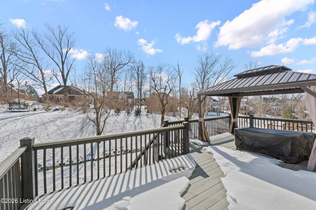 4505 Saratoga Woods Dr, Louisville, KY 40299