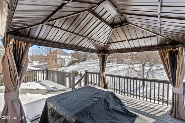 4505 Saratoga Woods Dr, Louisville, KY 40299