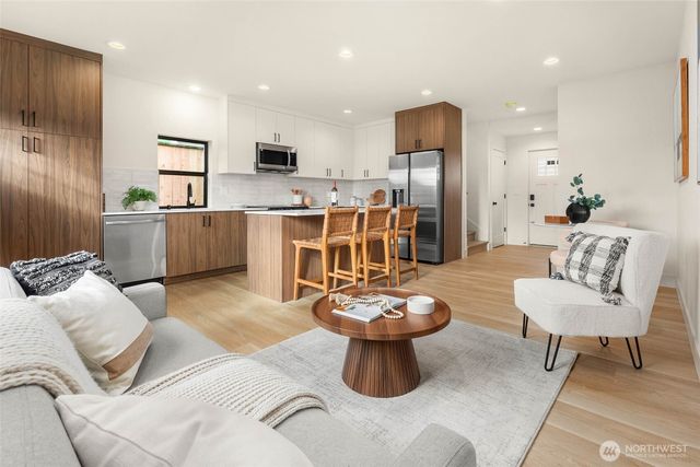 3812 S Eddy Street, Seattle, WA 98118