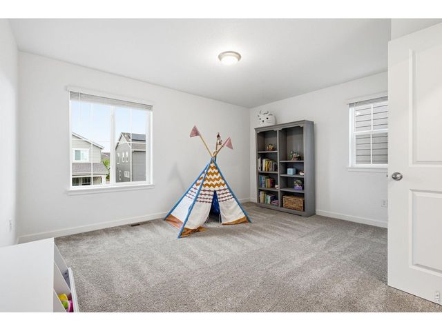 847 Rosevine Ln, Erie, CO 80516