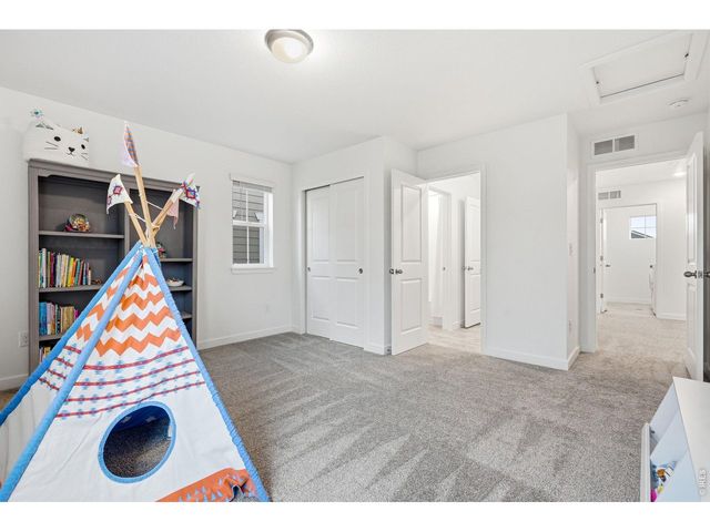 847 Rosevine Ln, Erie, CO 80516