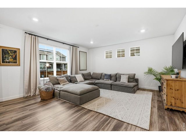 847 Rosevine Ln, Erie, CO 80516
