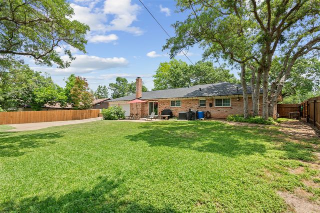 7844 Fairway Road, Woodway, TX 76712