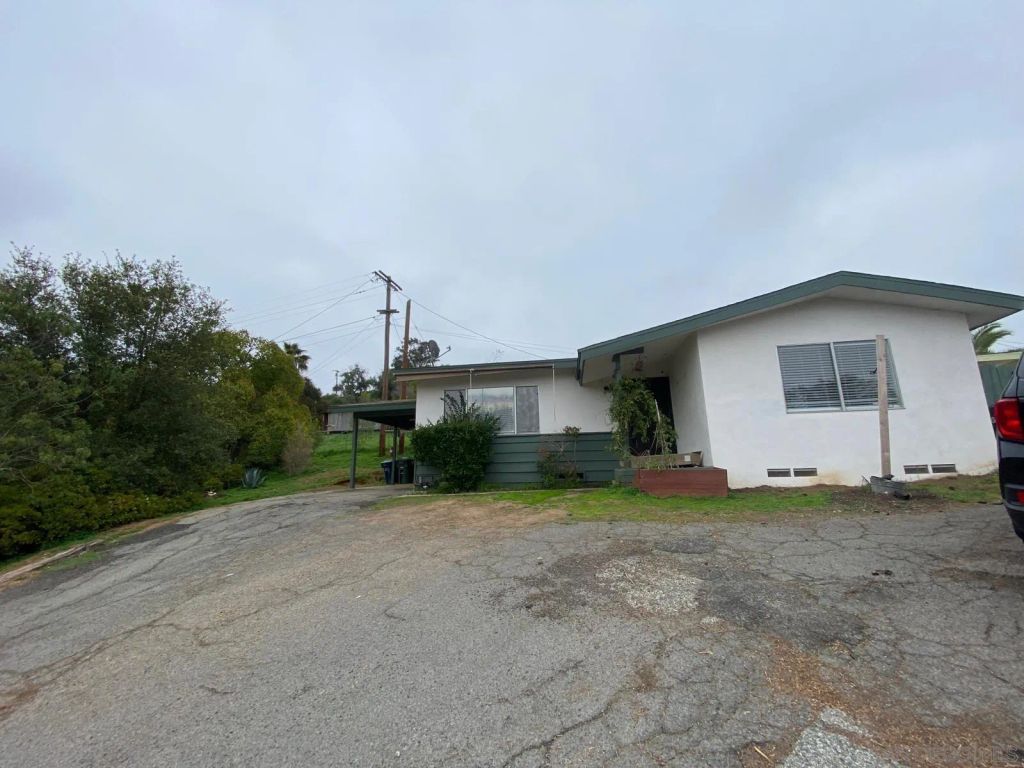 939 E 7th Ave, Escondido, CA 92025