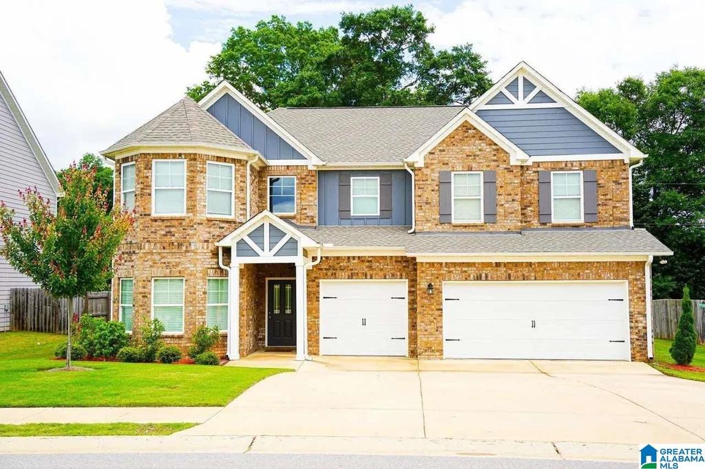 1368 N WYNLAKE DRIVE, Alabaster, AL 35007