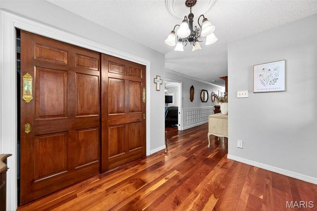 250 Quindaro Drive, Florissant, MO 63034