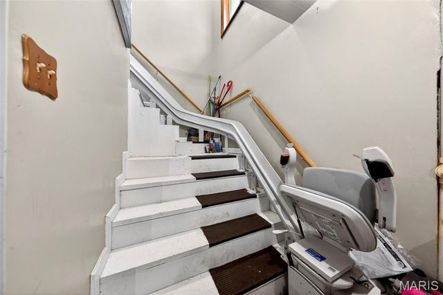 250 Quindaro Drive, Florissant, MO 63034