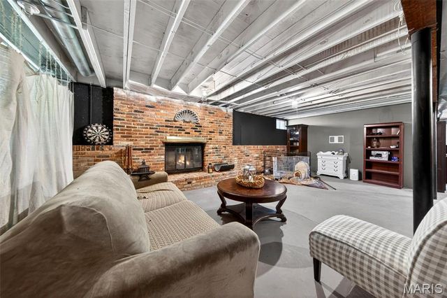 250 Quindaro Drive, Florissant, MO 63034