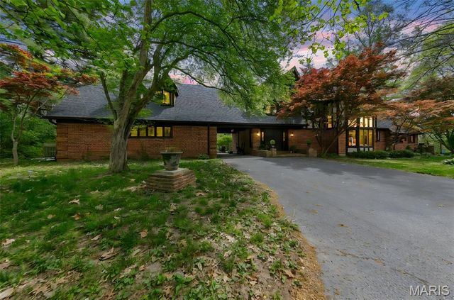 250 Quindaro Drive, Florissant, MO 63034
