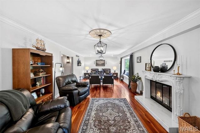 250 Quindaro Drive, Florissant, MO 63034