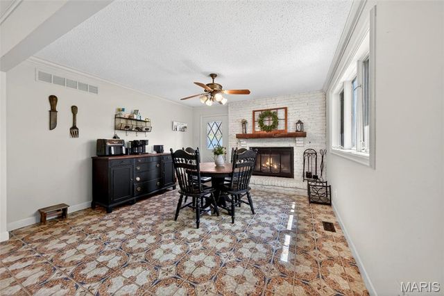 250 Quindaro Drive, Florissant, MO 63034
