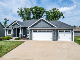 3107 CRAPE MYRTLE DR, Columbia, MO 65203