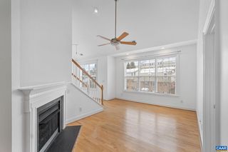 949 GLENWOOD STATION LN #202, Charlottesville, VA 22901