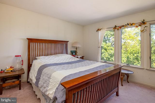 400 WALNUT RD, Birdsboro, PA 19508