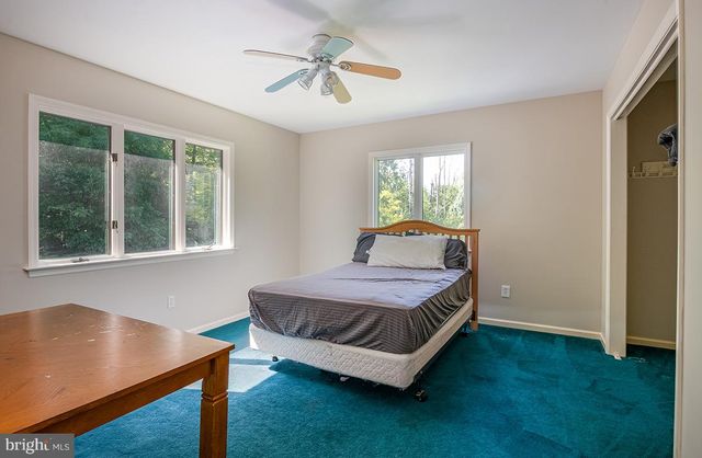 400 WALNUT RD, Birdsboro, PA 19508