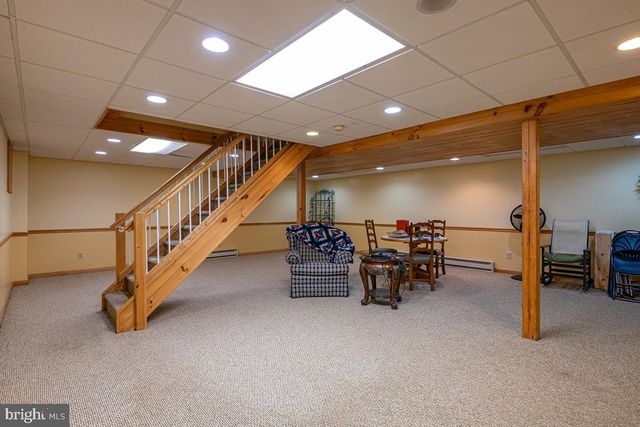 400 WALNUT RD, Birdsboro, PA 19508