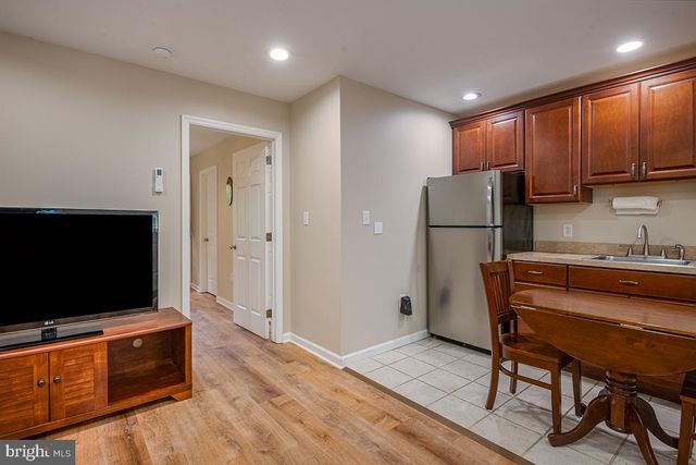 400 WALNUT RD, Birdsboro, PA 19508