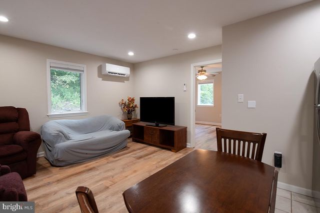 400 WALNUT RD, Birdsboro, PA 19508