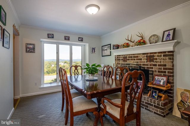 400 WALNUT RD, Birdsboro, PA 19508