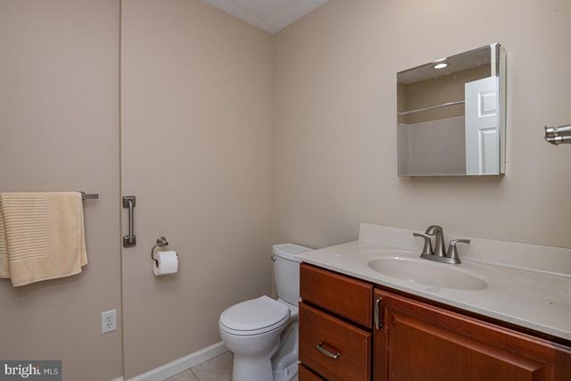 400 WALNUT RD, Birdsboro, PA 19508