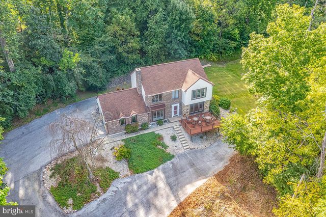 400 WALNUT RD, Birdsboro, PA 19508