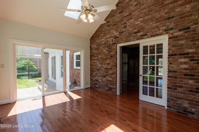 601 Colonel Anderson Pkwy, Louisville, KY 40222
