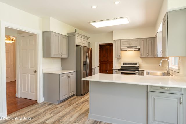 601 Colonel Anderson Pkwy, Louisville, KY 40222