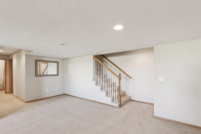 10037 Bayern Lane, Johnston, IA 50131