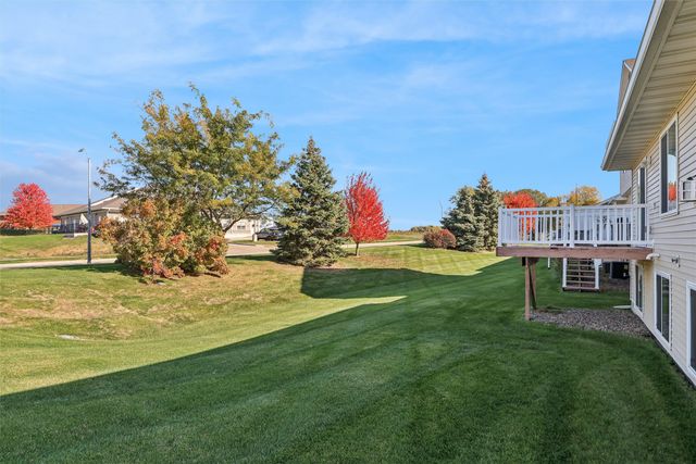 10037 Bayern Lane, Johnston, IA 50131
