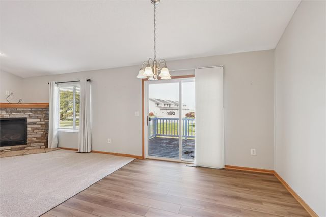 10037 Bayern Lane, Johnston, IA 50131