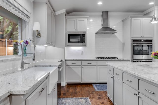 317 Woodcrest Drive, Richardson, TX 75080
