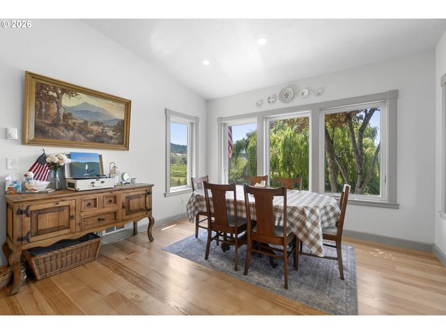3600 OAK GROVE Rd, Rickreall, OR 97371