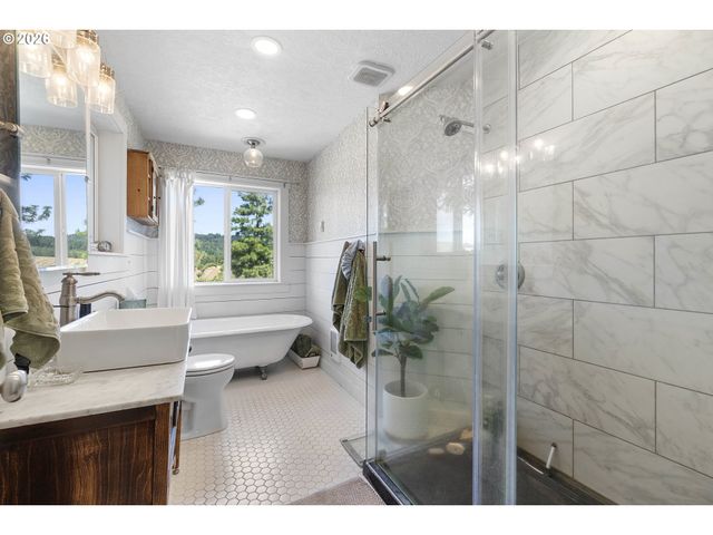 3600 OAK GROVE Rd, Rickreall, OR 97371