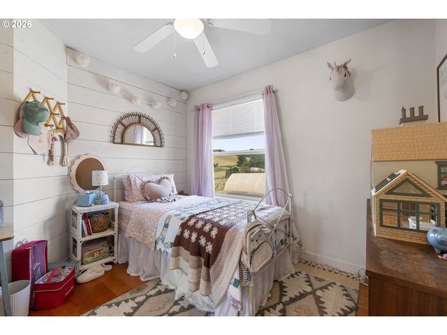 3600 OAK GROVE Rd, Rickreall, OR 97371
