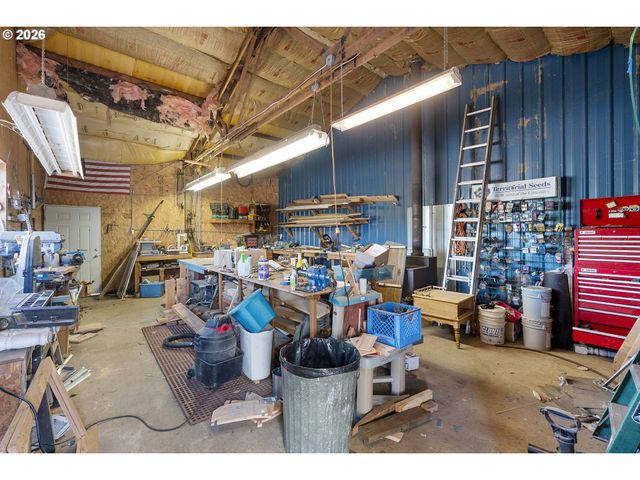 3600 OAK GROVE Rd, Rickreall, OR 97371