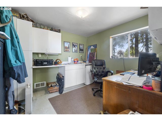 3600 OAK GROVE Rd, Rickreall, OR 97371