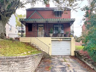 933 Baldwin St, Castle Shannon, PA 15234