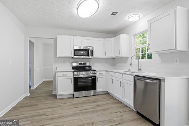 8375 Browns Mill Trace, Lithonia, GA 30038