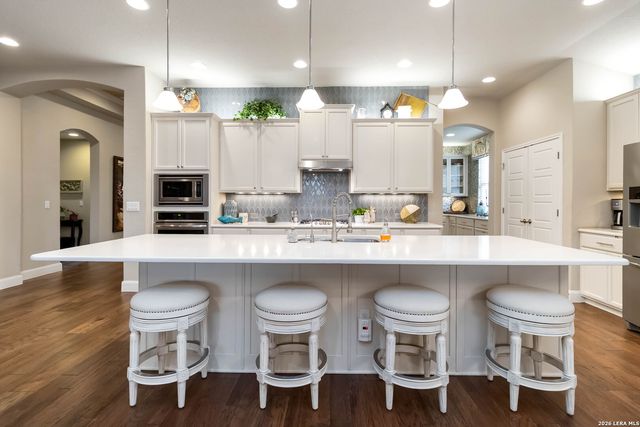 562 Singing Creek, Spring Branch, TX 78070