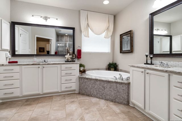 562 Singing Creek, Spring Branch, TX 78070