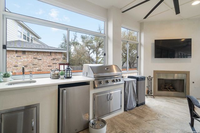 562 Singing Creek, Spring Branch, TX 78070