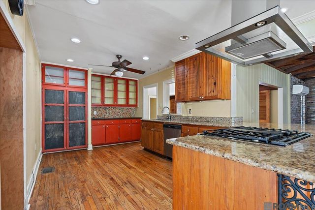 765 Longwood Dr, Baton Rouge, LA 70806