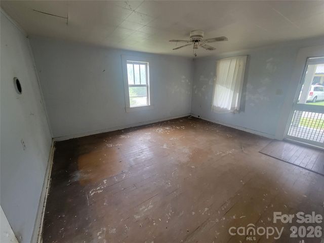 170 Ray Street, Waynesville, NC 28786