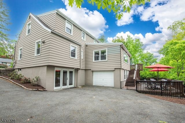 13 Elmwood Ter, Wayne Twp., NJ 07470
