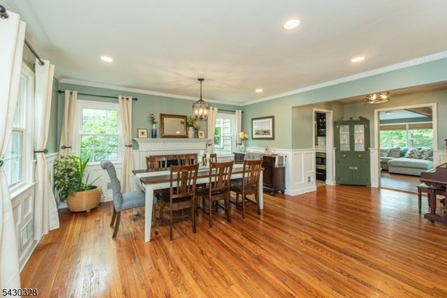 13 Elmwood Ter, Wayne Twp., NJ 07470