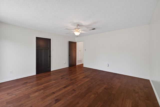 10707 Boardwalk Street, Houston, TX 77042