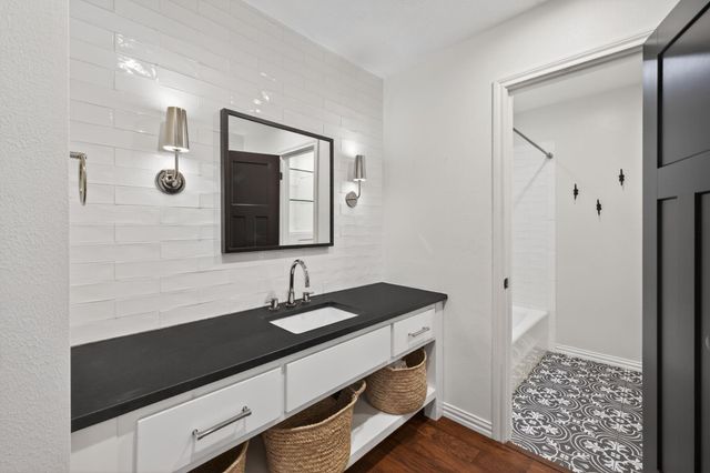10707 Boardwalk Street, Houston, TX 77042