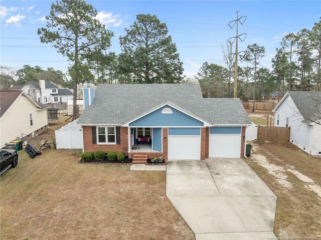 3529 Chaucer Drive, Hope Mills, NC 28348