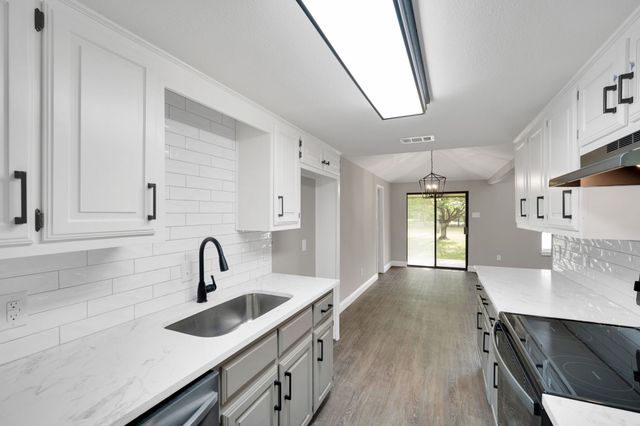 104 Prairie View Lane, Red Oak, TX 75154